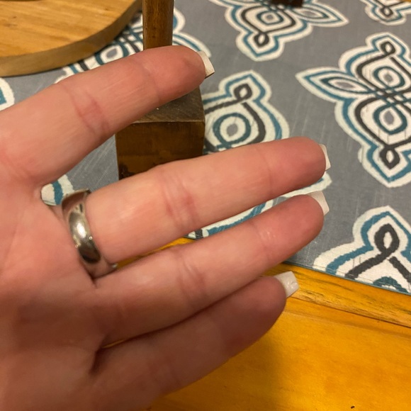 Guess ring - Picture 3 of 7